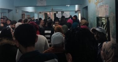 قارئ يشكو من تكدس المواطنين فى مكتب الشهر العقارى بالإسكندريه فرع السيوف 