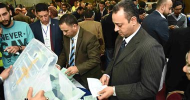 إغلاق باب التصويت فى انتخابات التجديد النصفى لنقابة الصحفيين وبدء الفرز