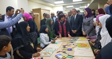 وزيرة الثقافة ومحافظ الأقصر يفتتحان قصر ثقافة قنا بعد توقف ثلاث سنوات.. صور
