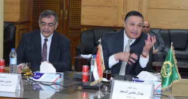 فى أول يوم عمل.. رئيس جامعة بنها: هدفنا تعظيم القيم الإيجابية فى العمل