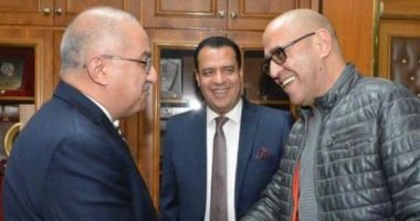 أشرف عبد الباقى يقدم مسرحية "كلها غلط" لأول مرة فى أسيوط