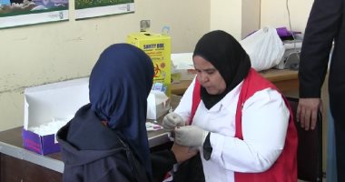 الكشف على 20 ألف طالب وتطعيم 45099 طفل بالبحر الأحمر والوادى الجديد