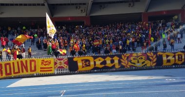 جمهور نصر حسين داى يظهر بـ"بانر" و"أعلام" قبل مواجهة الزمالك