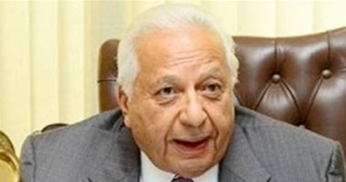أحمد عكاشة: علاج كورونا لن يكون قبل سنة ونصف ولاداعى للذعر