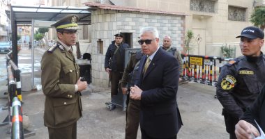 صور.. مدير أمن البحيرة يتفقد خدمات تأمين الكنائس بدمنهور للوقوف على مدى جاهزيتها