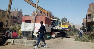شكوى من تراكم مخلفات تطهير ترعة قرية الصياد بقنا