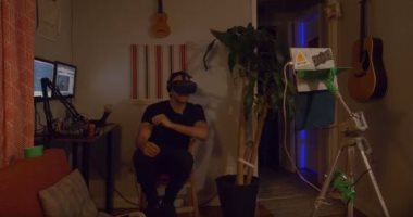168 ساعة من الـ VR .. رجل يقضى أسبوعا كاملا داخل الواقع الافتراضي