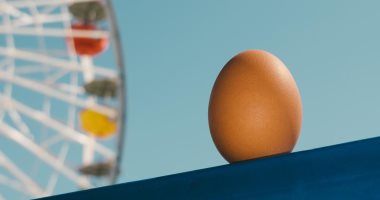 بتلف العالم.. بيضة إنستجرام فى ظهور جديد بمدينة أوروبية ..اعرف التفاصيل