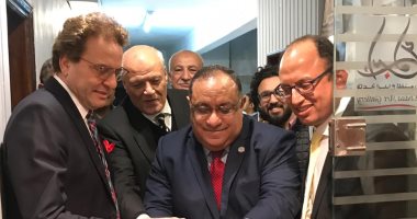 صور.. رئيس جامعة حلوان يفتتح معرض عميد فنون جميلة الزمالك
