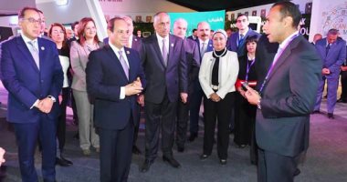 الرئيس يتفقد القطاع المصرفي على هامش ملتقى الشباب العربى الأفريقى