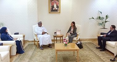 سحر نصر تبحث مع رجال الأعمال وهيئة الاستثمار العمانية زيادة التعاون المشترك