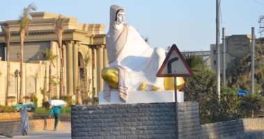 آخرها الفلاحة المصرية.. 7 تماثيل ضاعت معالمهم بالتشويه فى الميادين المصرية