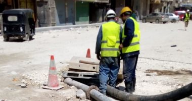 استجابة لـ اليوم السابع..مياه الجيزة تدفع بشفاطات لسحب المياه بشارع الثلاثينى