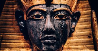شاهد مقتنيات الملك توت عنخ آمون قبل عرضها فى فرنسا