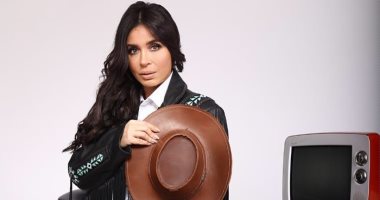 هل تزوجت الفنانة دينا بعد العمرة؟.. سؤال يشغل الوسط الفنى