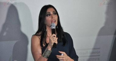 نادين لبكي تحتفل بعرض فيلمها كفر ناحوم في مصر بحضور هند صبري ولبلبة وتامر حبيب