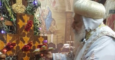 صور.. الأقباط يحتفلون بعيد الصليب.. كاهن كنيسة: ليس مجرد خشبة بل روح الإيمان