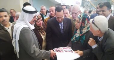 صور.. محافظ شمال سيناء يكرم المبدعين بالمحافظة