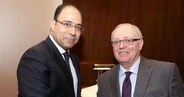 صور.. سفير مصر فى أوتاوا يلتقى رئيس مجلس الشيوخ الكندى