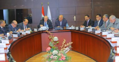 وزيرا النقل والإنتاج الحربى يتابعان معدلات تنفيذ مشروعات تطوير السكك الحديدية