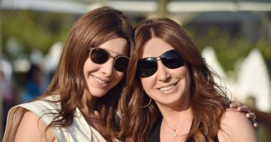 هى مين أم مين.. نانسى عجرم توجه رسالة لوالدتها فى عيد الأم.. تعرف عليها