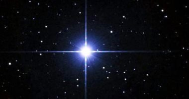 ميلاد النجوم مش على الأرض بس.. كيف يولد النجم فى السماء؟