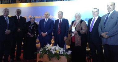 مؤتمر طب قصر العينى يوصى بضبط وظائف الغدة قبل وأثناء الحمل لحماية الأم والجنين