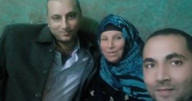 عيد على ست الحبايب عبر اليوم السابع..عباس: والدتى بذلت الكثير فى تربيتنا