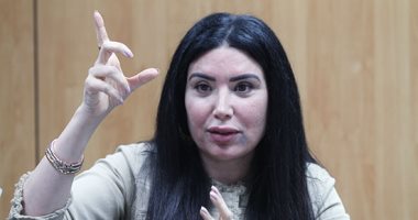 عبير صبرى: أنا من عيلة "دحيحة" وأمى طردتنى من البيت بسبب التمثيل