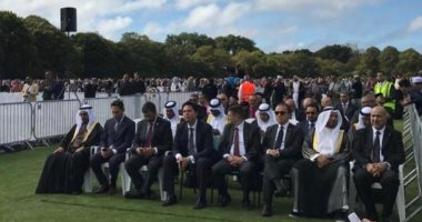 صور .. سفير مصر فى نيوزيلندا يشارك فى مراسم دفن الشهداء المصريين 
