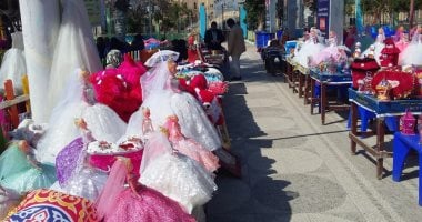 صور.. معرض للمشغولات اليدوية وتدريب السيدات مجانًا بكفر الشيخ