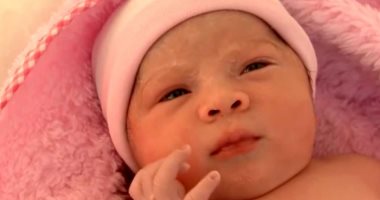 صور.. سيدة كولومبية تضع مولودة "حامل فى طفل" ..إيه الحكاية؟
