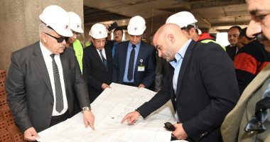 رئيس جامعة القاهرة: تطوير المبنى الجنوبى بمعهد الأورام لإنهاء قوائم الانتظار