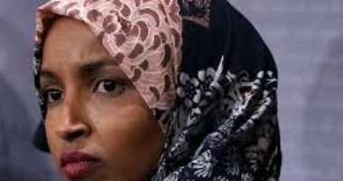 "إلهان عمر" تثير السخرية مجددا بزيجاتها.. صحيفة أمريكية تكشف كواليس علاقات عضوة الكونجرس العاطفية.. قضية طلاق تكشف عن علاقة غير مشروعة مع مستشارها السياسى.. الزوجة المخدوعة: زوجى أقر بالأمر وهجرنا فى أبريل