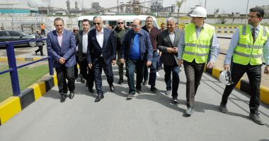 أعضاء صناعة النواب يتفقدون مصانع العين السخنة