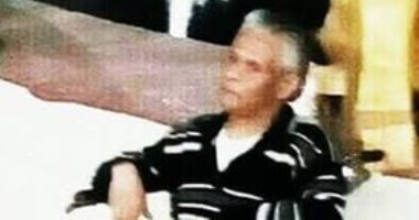 مريض يحتاج لكرسى كهربائى ويناشد المشروعات الصغيرة بتبنى مشروعه