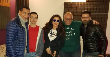 لطيفة تنتهى من تسجيل أحدث أغانيها "أنت ياه"
