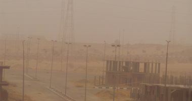 عاصفة ترابية ليلية تضرب محافظة سوهاج والمرور يناشد السائقين بتوخى الحذر