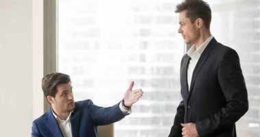 شاب ذهب لاستخراج قيد عائلى فاكتشف أن والدته مواليد 1802 