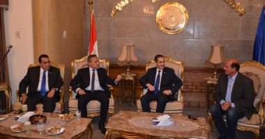 محافظ الإسماعيلية يؤكد أهمية دور الجامعة فى خدمة المجتمع وتنمية البيئة