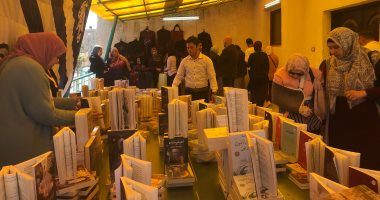 صور.. معرض كتاب العريش ينعش الثقافة فى شمال سيناء