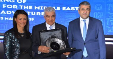 تكريم زاهى حواس فى احتفالية وزراء السياحة العرب 