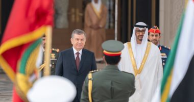 صور.. الشيخ محمد بن زايد يستقبل رئيس أوزبكستان فى قصر الرئاسة بأبوظبى