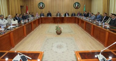 محافظ المنوفية يناقش تطوير مسجد سيدى شبل الأسود والمسجد العباسى