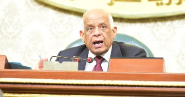 صور.. رئيس مجلس النواب يرحب بوفد برلمانى كينى فى شرفات قاعة البرلمان
