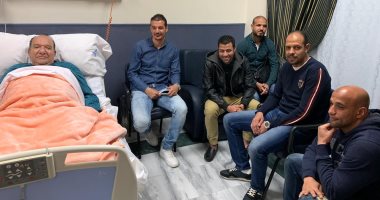 صور.. جهاز ولاعبو المقاولون العرب فى زيارة محمد عادل بعد وعكة صحية 