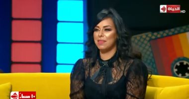مروة ناجى تفاجئ خالد أبو بكر بأغنية "عايم فى بحر الغدر".. وتؤكد: بحب "شيبة"