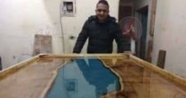 طالب بفنون تطبيقية يصمم مجسما لقناة السويس اعترافا بفضلها فى خدمة الاقتصاد