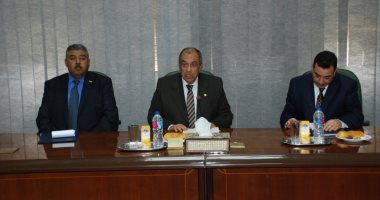 وزير الزراعة يكلف الخدمات البيطرية بسرعة إنجاز خطة تطوير الخدمات