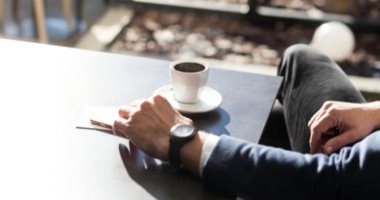 لماذا يدمن البعض شرب القهوة.. الإجابة فى 5 نقط